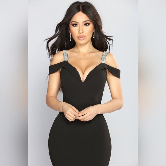 RHINESTONE DRESS - BLACK SZ LARGE - Picture 3 of 8